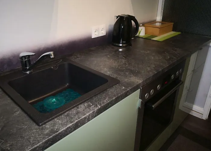 Luxury In Duisburg-rahm - Business & Leisure - 'netflix-minibar'