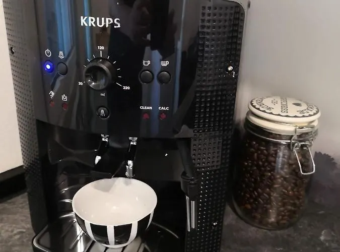 Luxury In Duisburg-rahm - Business & Leisure - 'netflix-minibar' Appartement Duisburg