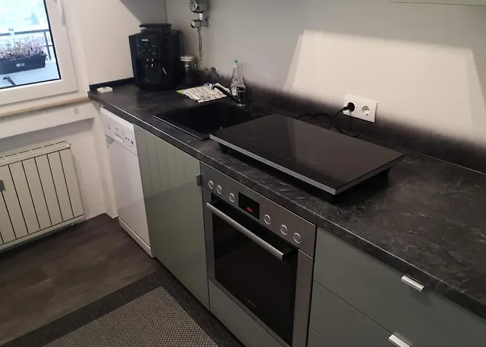 Luxury In Duisburg-rahm - Business & Leisure - 'netflix-minibar' Duisburg